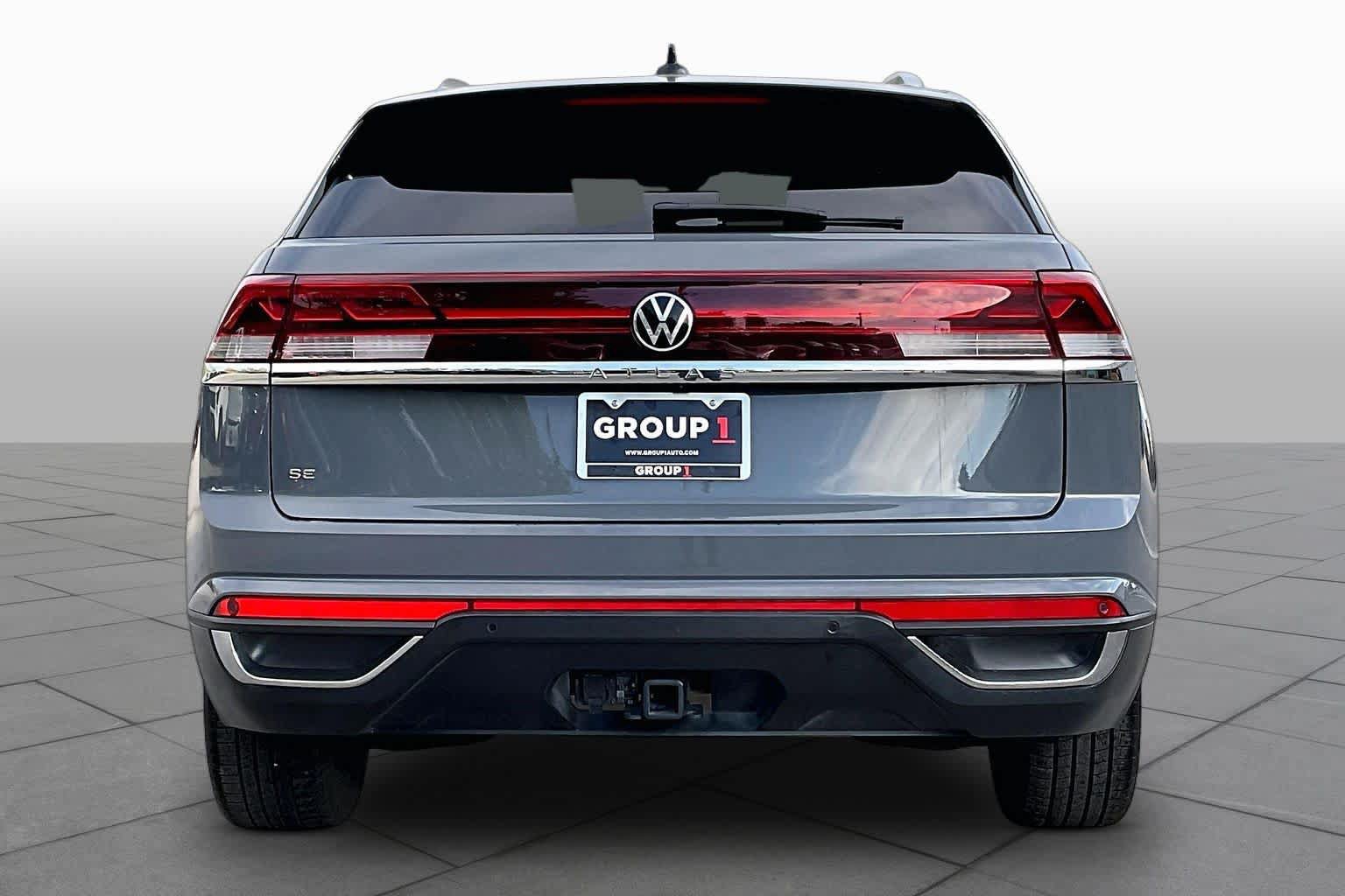 Used 2026 Volkswagen Atlas Cross Sport SE FWD image 5