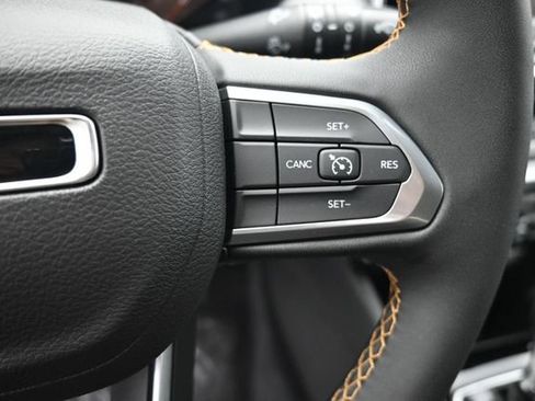 New 2026 Jeep Compass Latitude AWD/4WD image 29