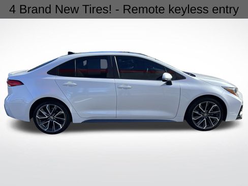 Used 2022 Toyota Corolla SE image 11