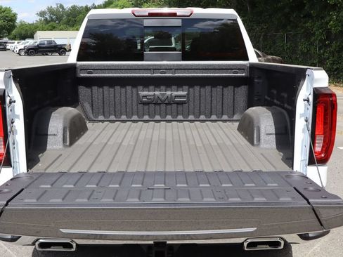 New 2026 GMC Sierra 1500 SLT w/ SLT Premium Plus Package AWD/4WD image 8