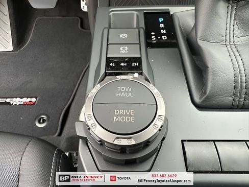 Used 2025 Toyota Tacoma TRD Sport image 19