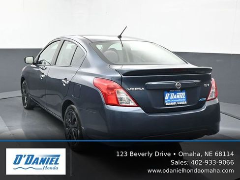 Used 2015 Nissan Versa SV FWD image 4