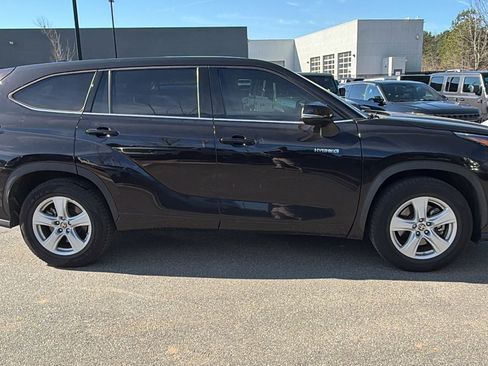 Used 2020 Toyota Highlander LE image 7