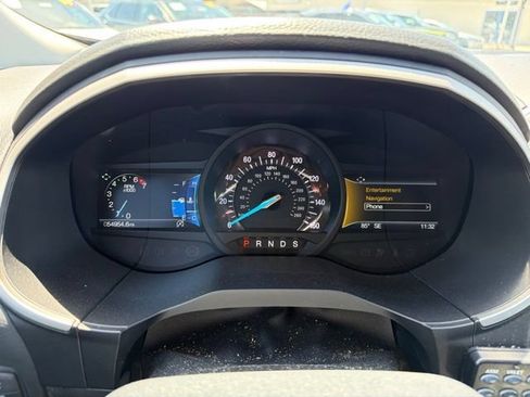 Used 2019 Ford Edge SEL w/ Equipment Group 201A FWD image 9