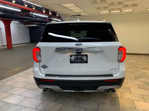 Used 2021 Ford Explorer King Ranch w/ Premium Technology Package AWD/4WD image 8