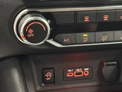 Used 2024 Nissan Sentra SV FWD image 27