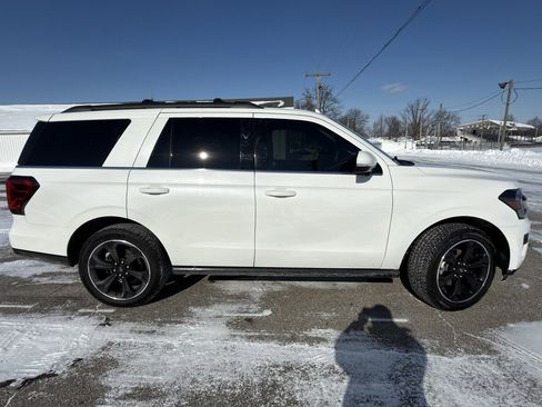 Used 2022 Ford Expedition Limited image 14