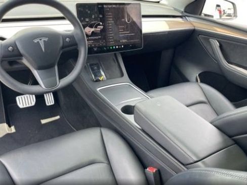 Used 2023 Tesla Model Y Performance AWD/4WD image 3