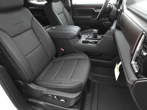 New 2026 GMC Sierra 1500 Denali AWD/4WD image 39