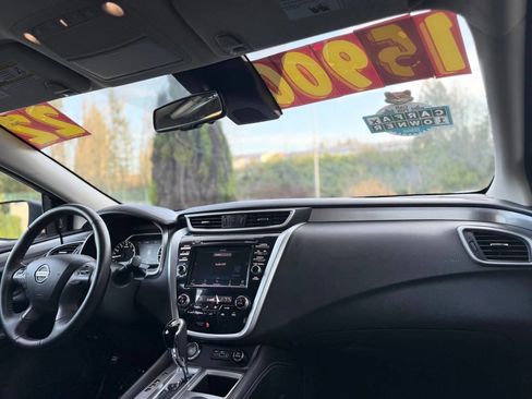 Used 2022 Nissan Murano SV image 16