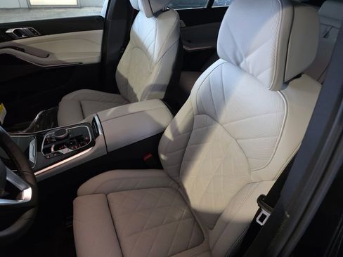 New 2026 BMW X5 sDrive40i w/ Climate Comfort Package RWD image 9