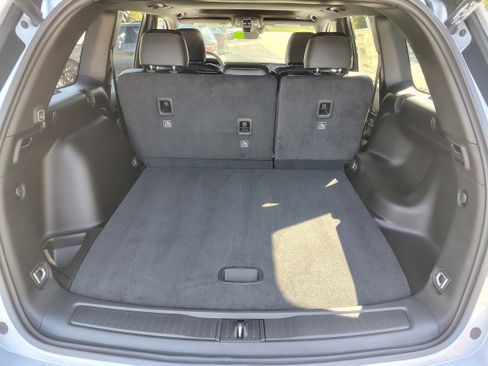 New 2025 Jeep Grand Cherokee Altitude image 11