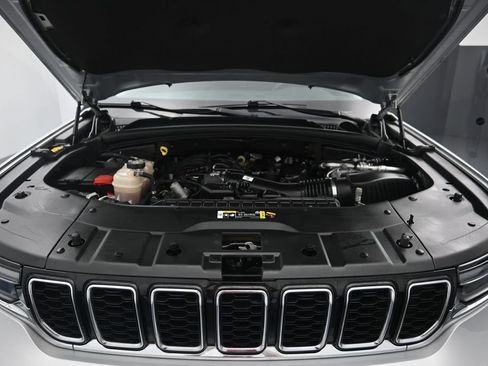 Used 2021 Jeep Grand Cherokee L Limited RWD image 31