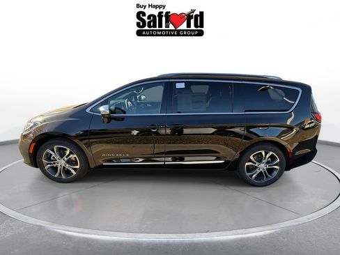 New 2026 Chrysler Pacifica Pinnacle FWD image 5