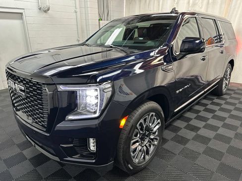Used 2024 GMC Yukon XL Denali Ultimate AWD/4WD image 4