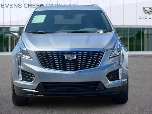 Used 2025 Cadillac XT5 Luxury w/ LPO, Floor Liner Package FWD image 8