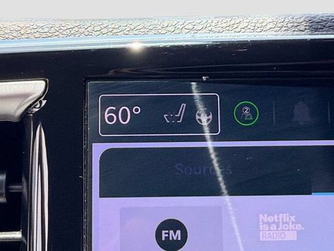 Used 2025 Chrysler Pacifica Select FWD image 21