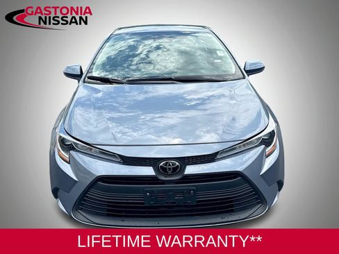Used 2024 Toyota Corolla LE FWD image 2