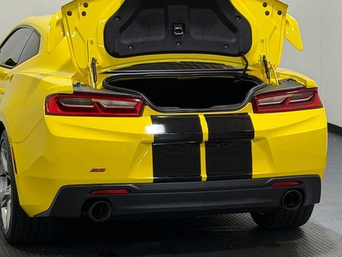 Used 2017 Chevrolet Camaro SS RWD image 8