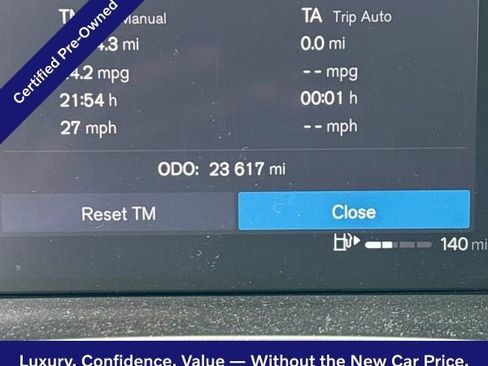 Used 2024 Volvo XC40 B5 Plus w/ Protection Package Premier AWD/4WD image 3