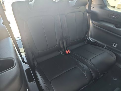 New 2026 Jeep Grand Cherokee L Limited AWD/4WD image 12