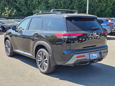 New 2026 Nissan Pathfinder Platinum w/ Cargo Package AWD/4WD image 7