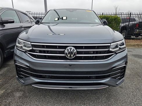 Used 2024 Volkswagen Tiguan SEL R-Line image 2