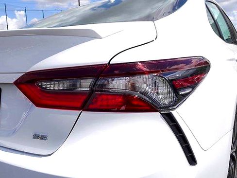Certified 2023 Toyota Camry SE FWD image 5