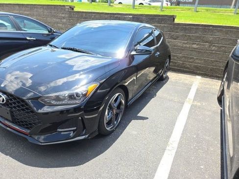 Used 2020 Hyundai Veloster Turbo FWD image 12