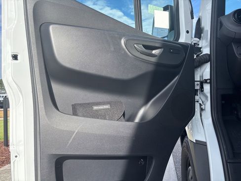 New 2026 Mercedes-Benz Sprinter 2500 image 37