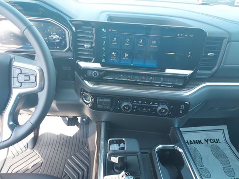New 2026 Chevrolet Silverado 1500 LT Trail Boss w/ Convenience Package II AWD/4WD image 17