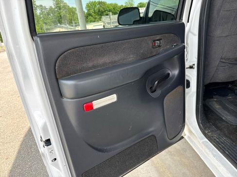 Used 2002 GMC Sierra 2500 4x4 Crew Cab HD w/ Snow Plow Prep Pkg image 10