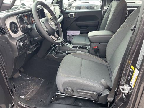 New 2026 Jeep Gladiator Sport image 19