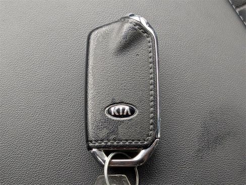 Used 2019 Kia Stinger GT image 30