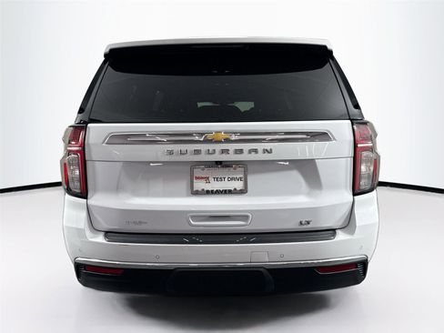 Used 2021 Chevrolet Suburban LT image 11