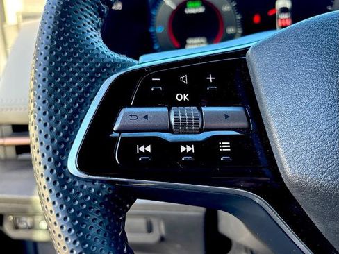 Certified 2024 Nissan Ariya FWD image 15