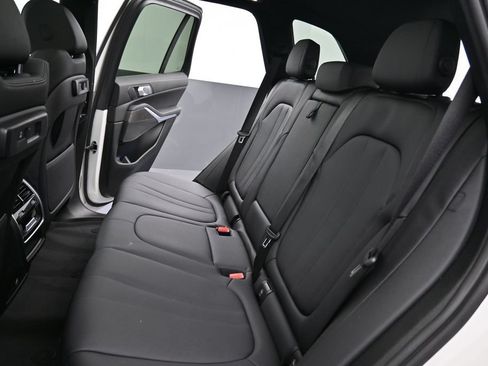 Used 2022 BMW X5 xDrive40i w/ Premium Package AWD/4WD image 15