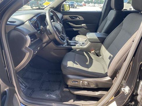Used 2023 Chevrolet Traverse LT w/ LPO, Floor Liner Package AWD/4WD image 51
