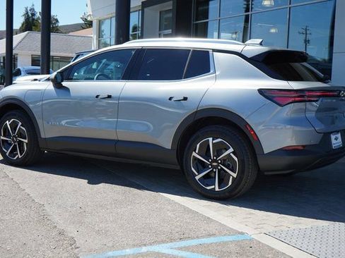 New 2026 Chevrolet Equinox EV LT AWD/4WD image 7