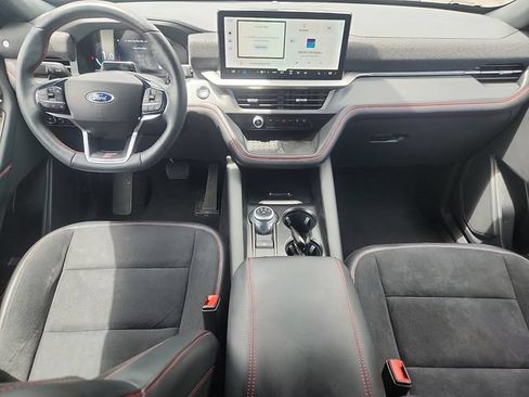 Certified 2025 Ford Explorer ST AWD/4WD image 8