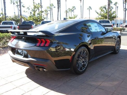 New 2026 Ford Mustang GT Premium w/ GT Performance Package image 4