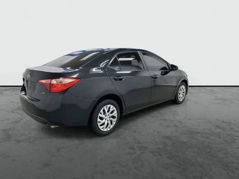Used 2018 Toyota Corolla LE FWD image 4