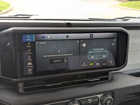 Used 2024 Jeep Wrangler Sport S image 21