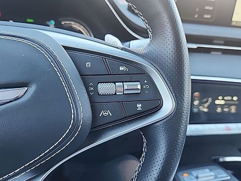 Used 2024 Genesis Electrified GV70 Advanced image 9