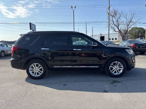 Used 2017 Ford Explorer XLT FWD image 5