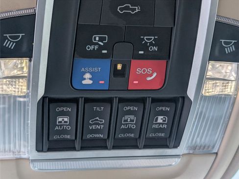 Used 2021 RAM 1500 Laramie image 36