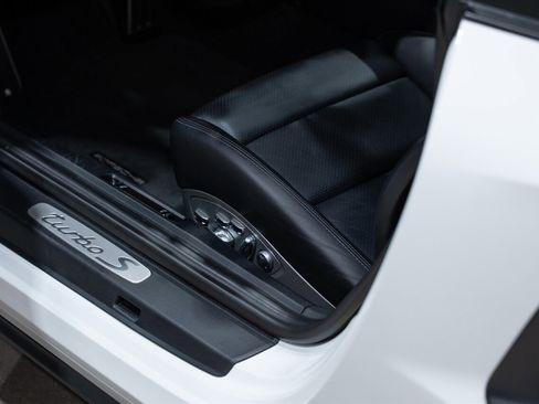 Used 2017 Porsche 911 Turbo S image 25