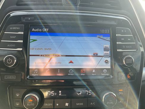 Used 2017 Nissan Maxima SR image 8