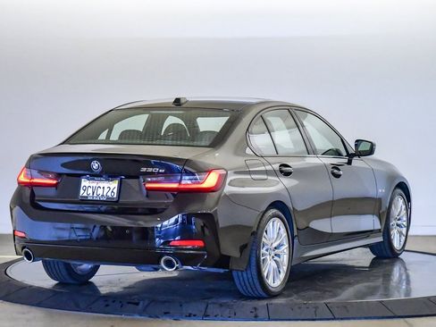 Certified 2023 BMW 330e w/ Convenience Package image 5