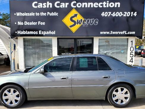 Used 2006 Cadillac DTS w/ Trunk Convenience Package image 9